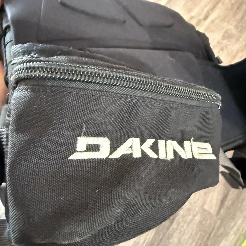 Dakine heli pro